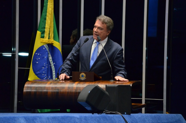 senalvarodias_25102016_fotothatiamartins