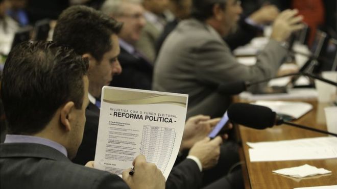 14.08 reforma política