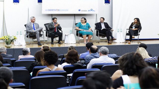 Seminário discute uso de agrotóxicos