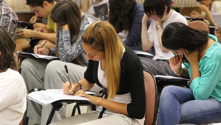 Relator-inclui-uso-de-FGTS-para-pagar-dívida-estudantil-em-reforma-do-Fies