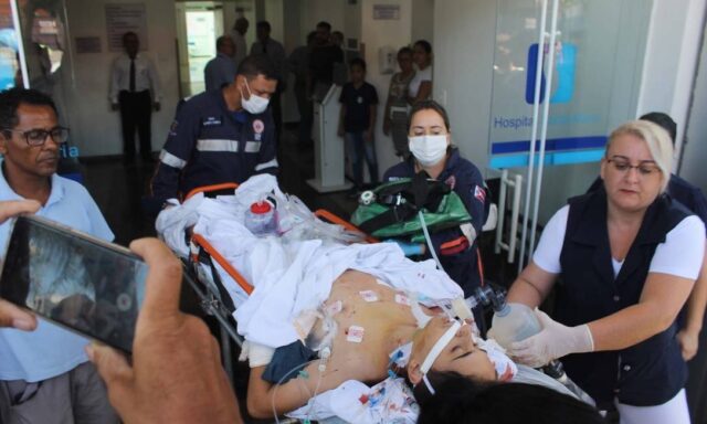 x81566412_Adolescente-ferido-em-tiroteio-na-Escola-Estadual-Raul-Brasil-em-Suzano-SP-e-transferid.jpg.pagespeed.ic.bTmGdhvVHK