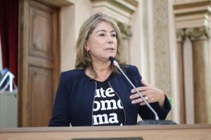 foto-dra-maria-leticia-destaque-300×200