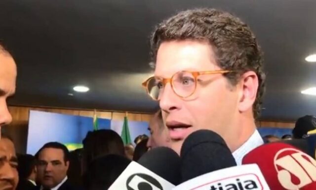 xministrosalles.jpg.pagespeed.ic.Xpjmt3s0LF