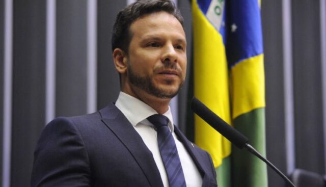 e7f908c5-5313-4888-b5a0-cb97b2071e56-750×430