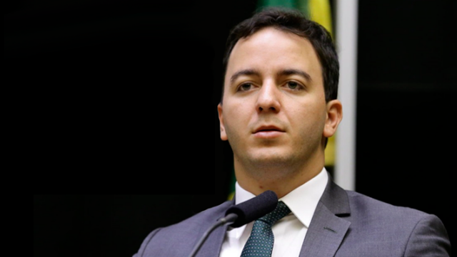 Banner-Projeto-que-assegura-atendimento-integral-de-autistas-por-planos-de-saude-alcanca-urgencia-na-Camara