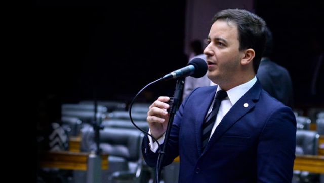 Decisao-de-liberar-ficha-suja-na-eleicao-e-mais-um-ponto-para-corrupcao-na-pandemia-diz-autor-de-consulta-ao-TSE