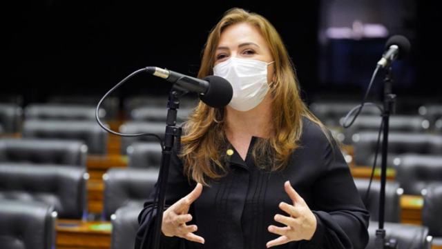 Banner-Deputada-Leandre-quer-cuidadores-de-idosos-na-lista-de-prioridades-para-vacinacao