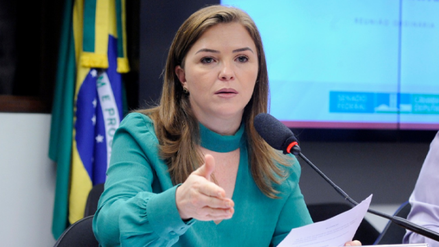 Banner-e-urgente-criar-comissao-para-debater-Politica-Nacional-do-Cuidado-alerta-Leandre