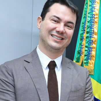 Deputado_Clodoaldo_Magalhães_em_2023