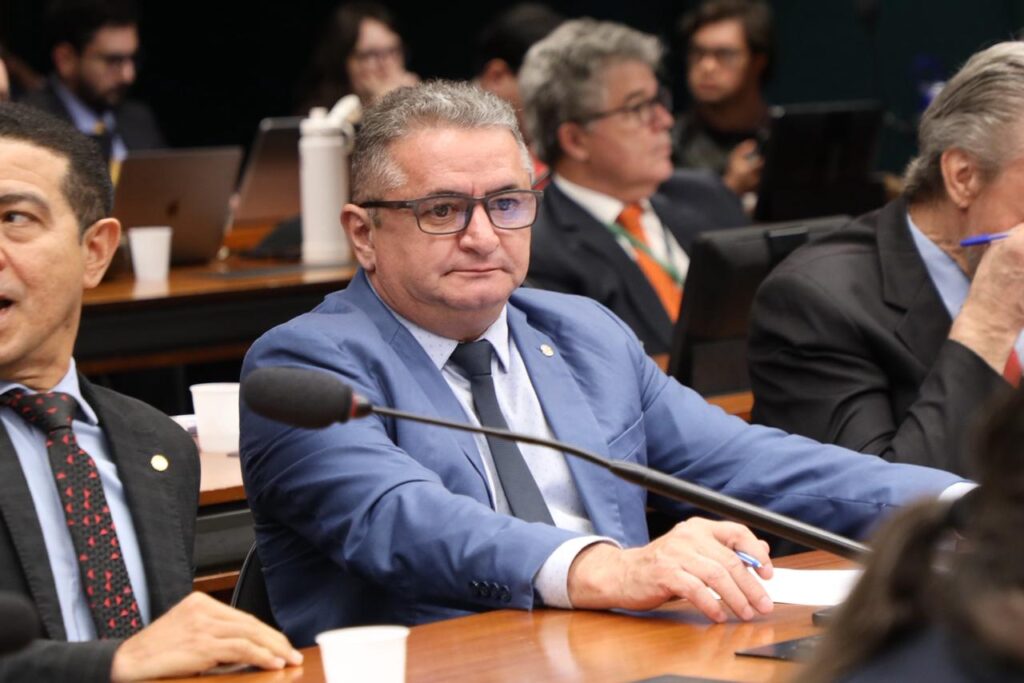 Reginaldo Veras tem parecer aprovado para ampliar ações de saúde bucal nas escolas