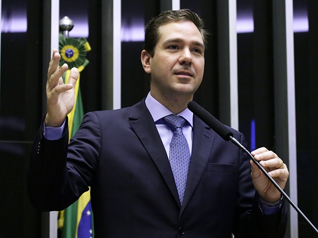 Comissão de Turismo aprova projetos de Eduardo Bismarck (PV/CE) e fortalece o turismo no Maciço de Baturité